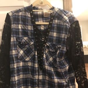 Black lace and flannel shirt for LF